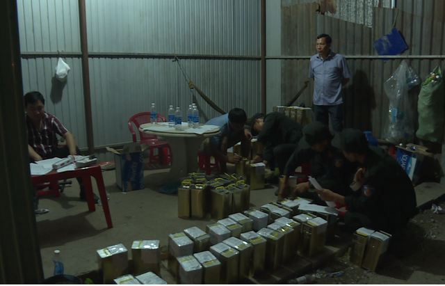 Hé lộ “tảng băng chìm” trong kinh doanh, sản xuất xăng giả - Ảnh 1. Hé lộ “tảng băng chìm” trong kinh doanh, sản xuất xăng giả - Ảnh 1.