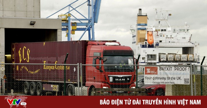 Nghe VietNamNet: Châu Âu nhập cuộc điều tra vụ 39 thi thể trong container