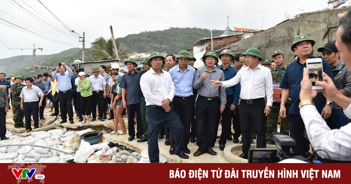 Nghe VietNamNet: Phó Thủ tướng Trịnh Đình Dũng kiểm tra công tác ứng phó bão