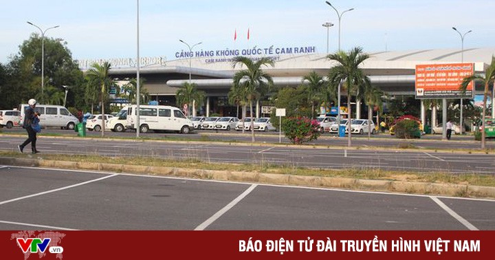 Nghe VietNamNet: Đề xuất tăng phí phục vụ hành khách bay quốc tế tại sân bay Cam Ranh