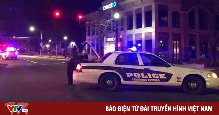 Nghe VietNamNet: Tấn công bằng dao ở Mỹ, 8 người bị thương