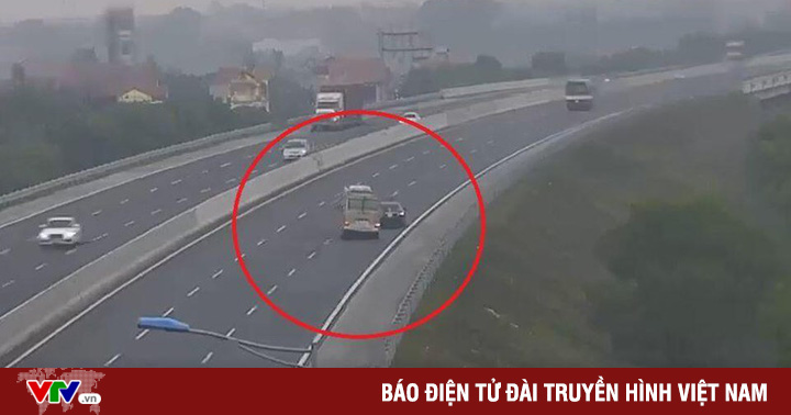 Nghe VietNamNet: Xử phạt 17 triệu đồng xe bồn đi lùi trên cao tốc