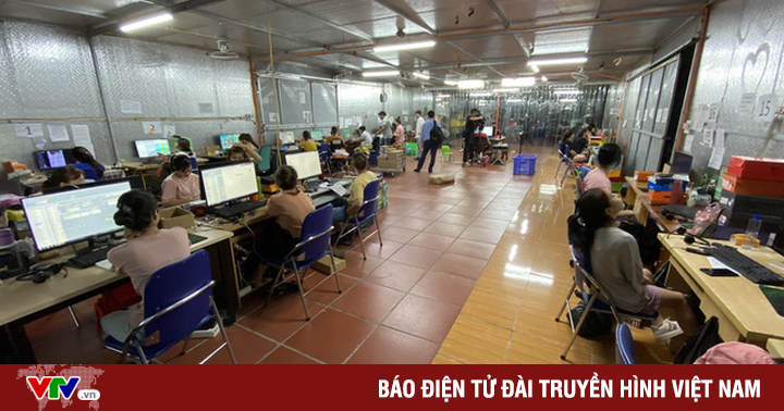 Kho hàng lậu 10.000 m2 bán trên Facebook: Canh phòng cẩn mật, hàng xóm cũng không biết gì