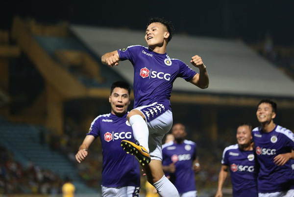 Nghe VietNamNet: Quang Hải giành danh hiệu Cầu thủ xuất sắc nhất V.League 2019