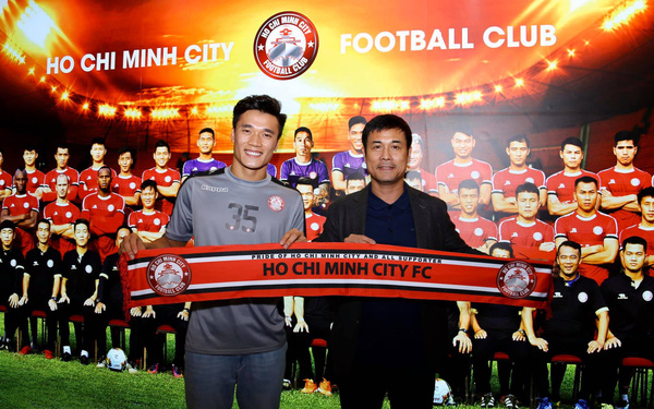 Nghe VietNamNet: Bùi Tiến Dũng chính thức ra mắt CLB TP Hồ Chí Minh