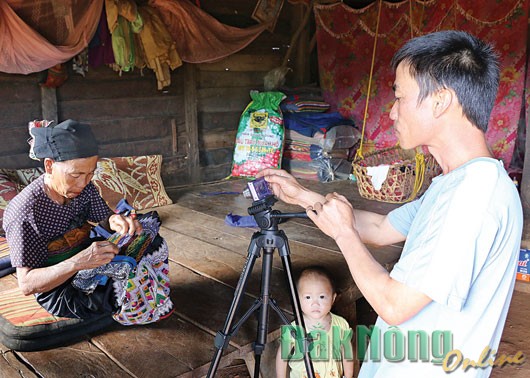 Thú vị chuyện đồng bào “làm phim” - ảnh 3