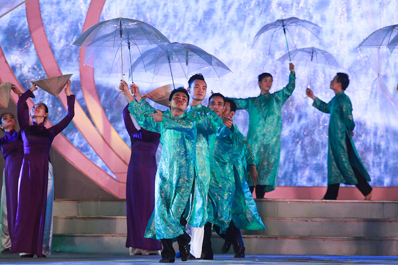 Bế mạc Festival Huế 2016: Lưu luyến đêm giã bạn - ảnh 21