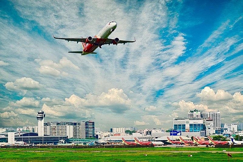 vietnamese aviation market under double pressure