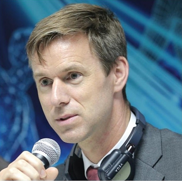 1489p16 new tech heading up healthcare industry