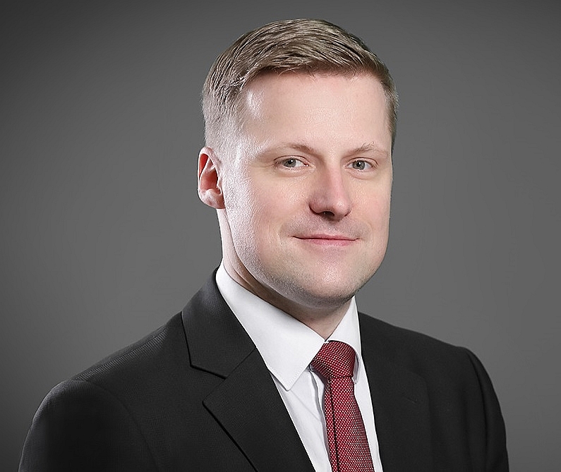 1490p6 nudging investors towards new pastures