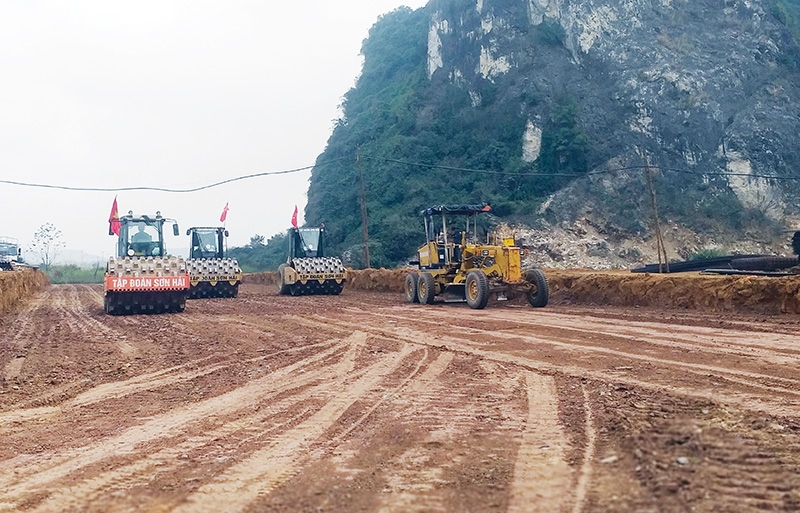 1544 p3 uncorking bottlenecks for infrastructure development