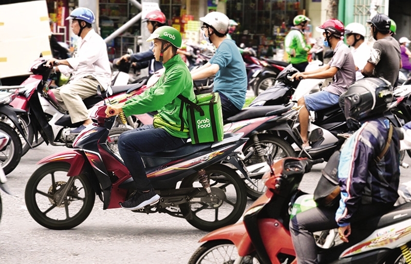 Delivery platforms beckon food stalls