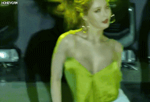 Loat my nu Han Quoc bi chi trich vi khong mac noi y, ho henh vong mot hinh anh 5