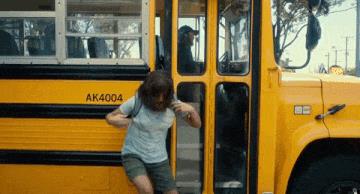 Chở vài chục người, vì sao xe bus không có dây đai an toàn?