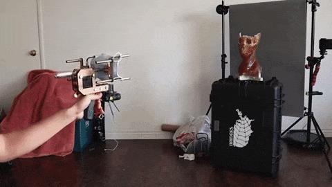 Chế tạo súng hơi bắn khẩu trang để nâng cao ý thức về Covid-19