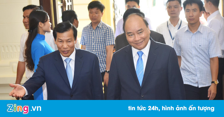 Thủ tướng Nguyễn Xuân Phúc dự lễ trao tặng danh hiệu NSND, NSƯT
