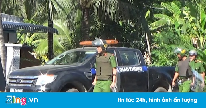 Nghe VietNamNet: Bắt khẩn cấp kẻ chém lìa ngón tay cán bộ thanh tra giao thông