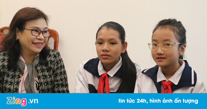 Nghe VietNamNet: Hai học sinh lớp 6 trả lại ví có 20 triệu cho người đánh rơi