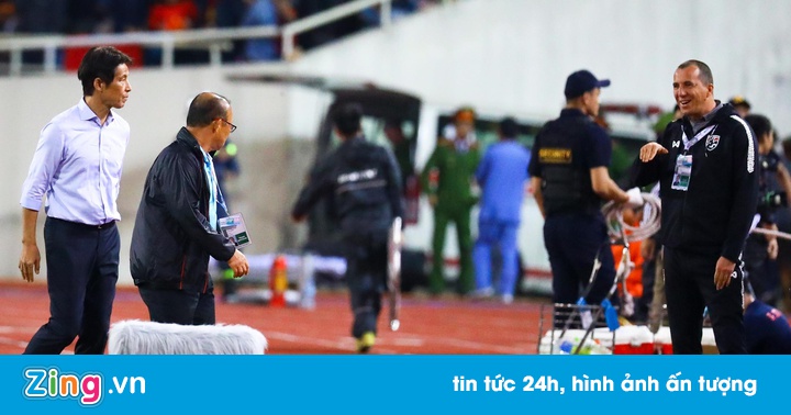 Nghe VietNamNet: Trợ lý tuyển Thái Lan có thể bị phạt nặng vì khiêu khích HLV Park