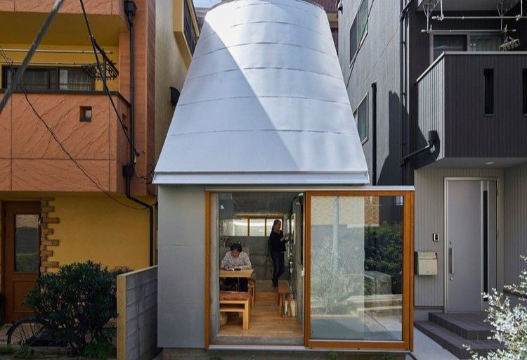 Sợ giá đất đắt đỏ, giới trẻ Nhật đổ xô mua nhà tí hon