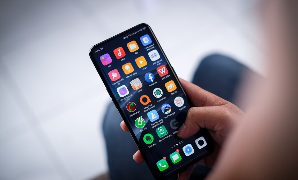 Smartphone có camera ẩn dưới màn hình sắp ra mắt
