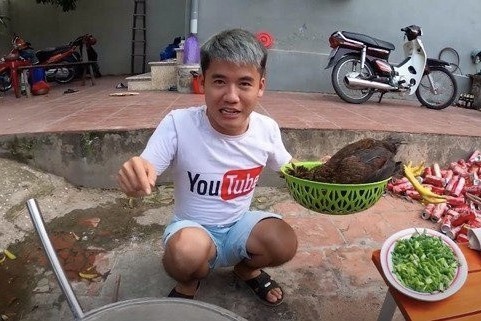 Ai đứng sau các video nội dung nhảm nhí ở Việt Nam?
