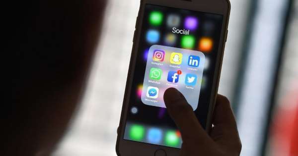 Trẻ em dưới 3 tháng bị rao bán trên Instagram
