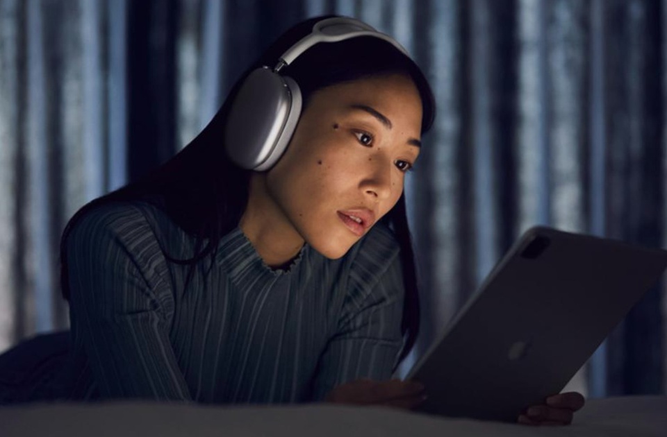 Forbes: Chiếc tai nghe 549 USD của Apple như cú tát vào người dùng