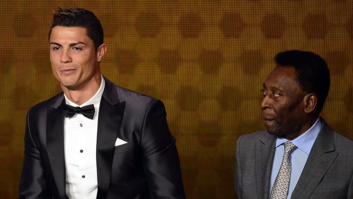 Pelé chỉnh sửa Instagram vì Cristiano Ronaldo