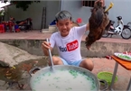 Vì sao video 'nồi cháo gà nguyên lông' của Hưng Vlog lại viral?