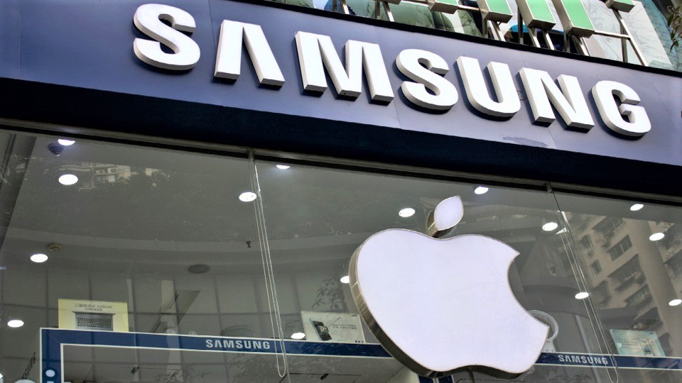 Apple có thể đã nộp phạt gần 1 tỷ USD cho Samsung vì iPhone ế hàng