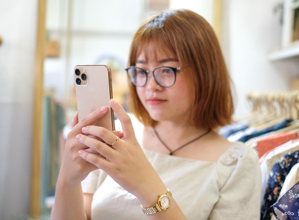 Smartphone cao cấp đời mới giảm giá