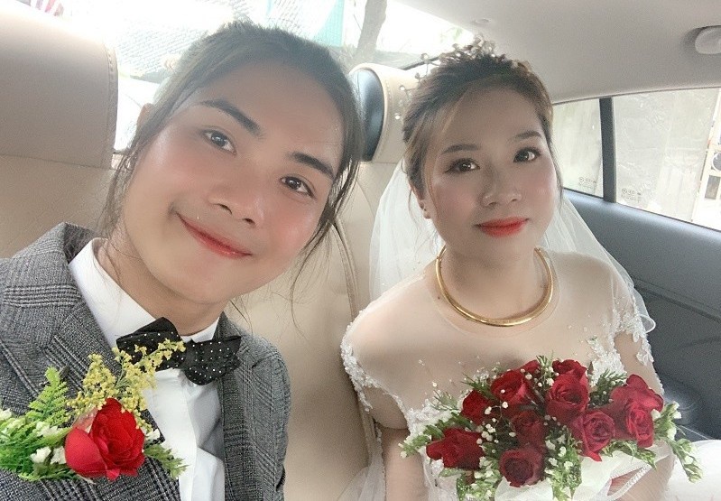 Chú rể bị nhầm là con gái, được khen xinh hơn cô dâu