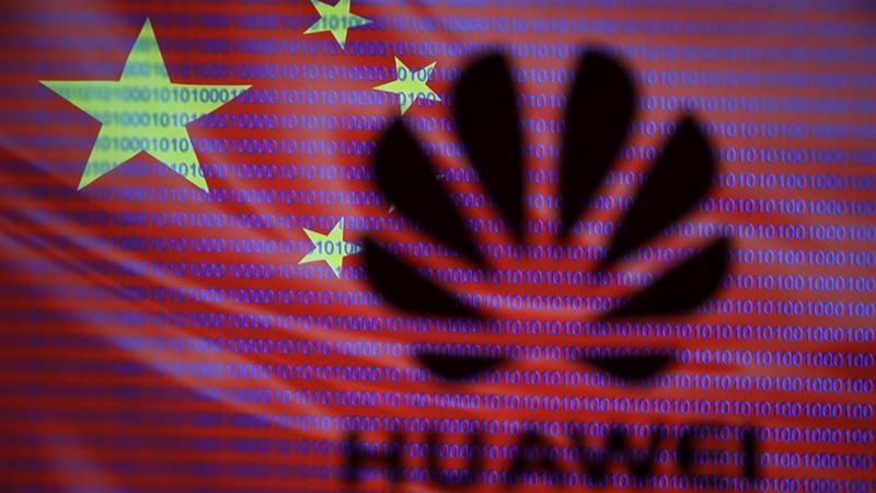 Cựu CEO Google tố Huawei làm gián điệp
