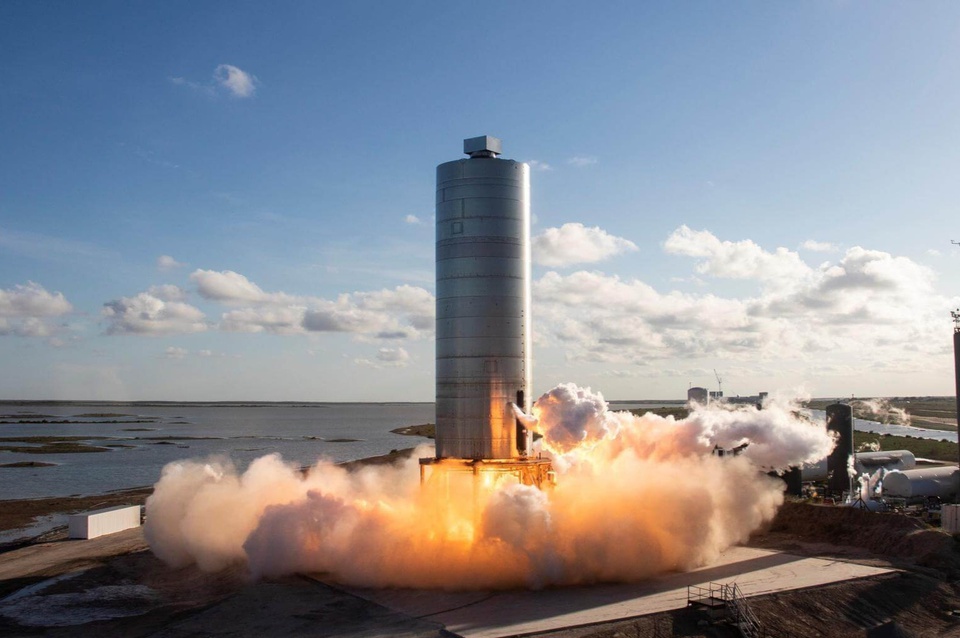 Elon Musk sẵn sàng phóng tên lửa mới