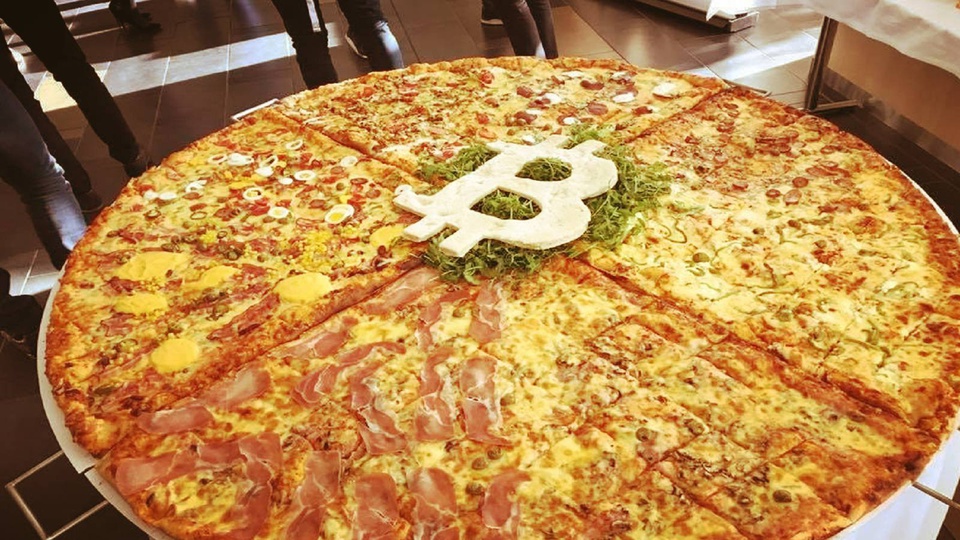 Người từng bỏ 10.000 Bitcoin để mua 2 chiếc pizza