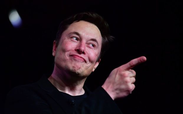 Chỉ một bức ảnh, Elon Musk giúp cổ phiếu hãng game tăng 4%