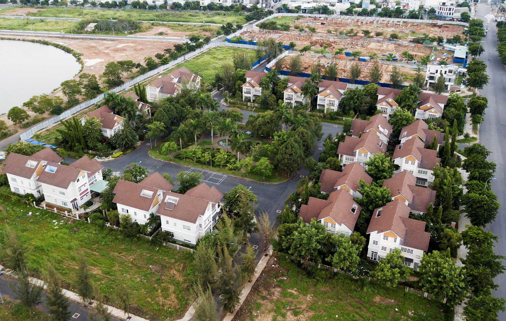 Khu do thi Dong Sai Gon hon 10 nam hoang vang hinh anh 3