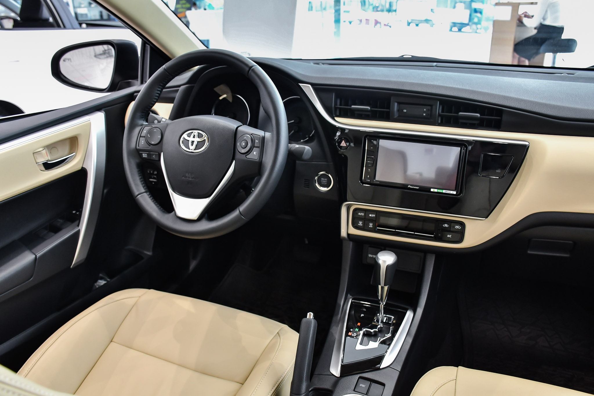 xe gia dinh tam gia 700 trieu anh 17