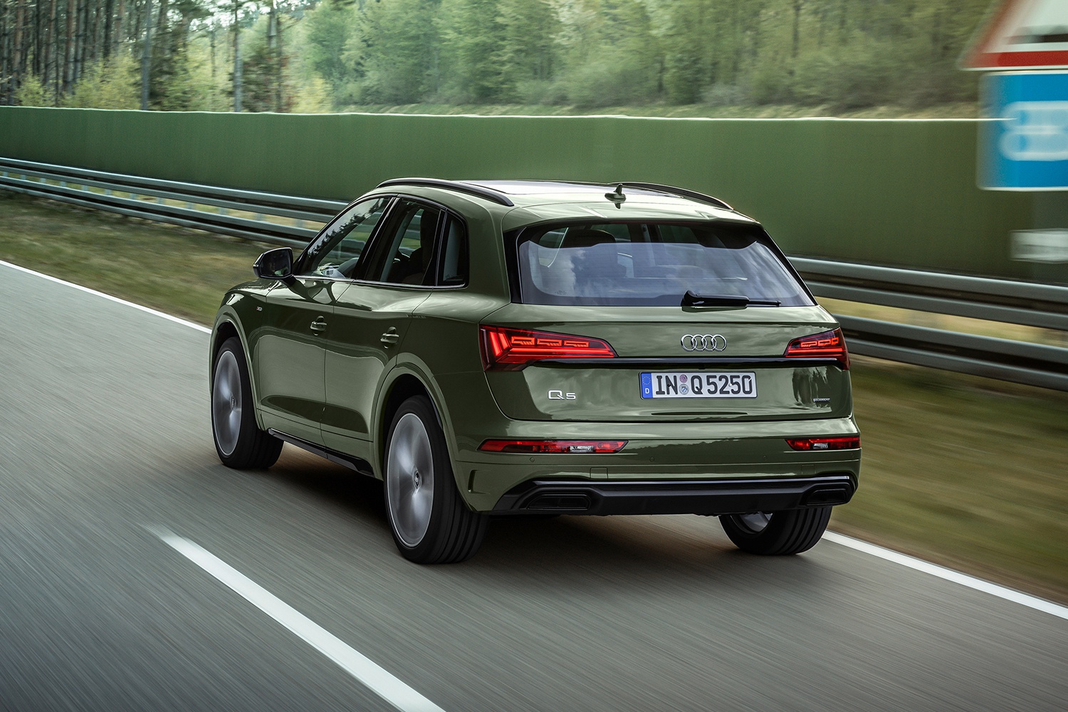 xe da dung tien ty ra mat tai Viet Nam anh 11