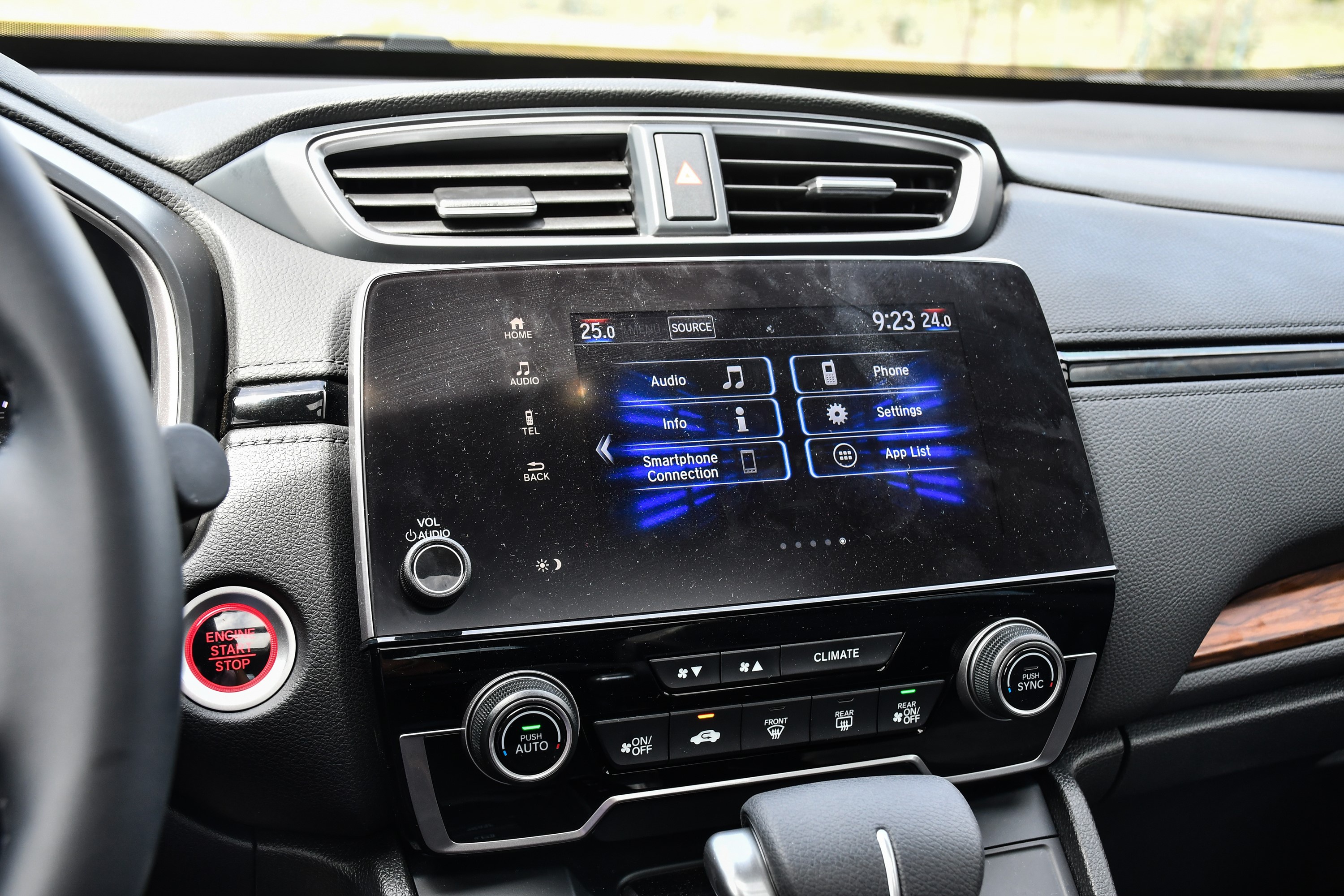 xe 7 cho uu dai truoc ba anh 10