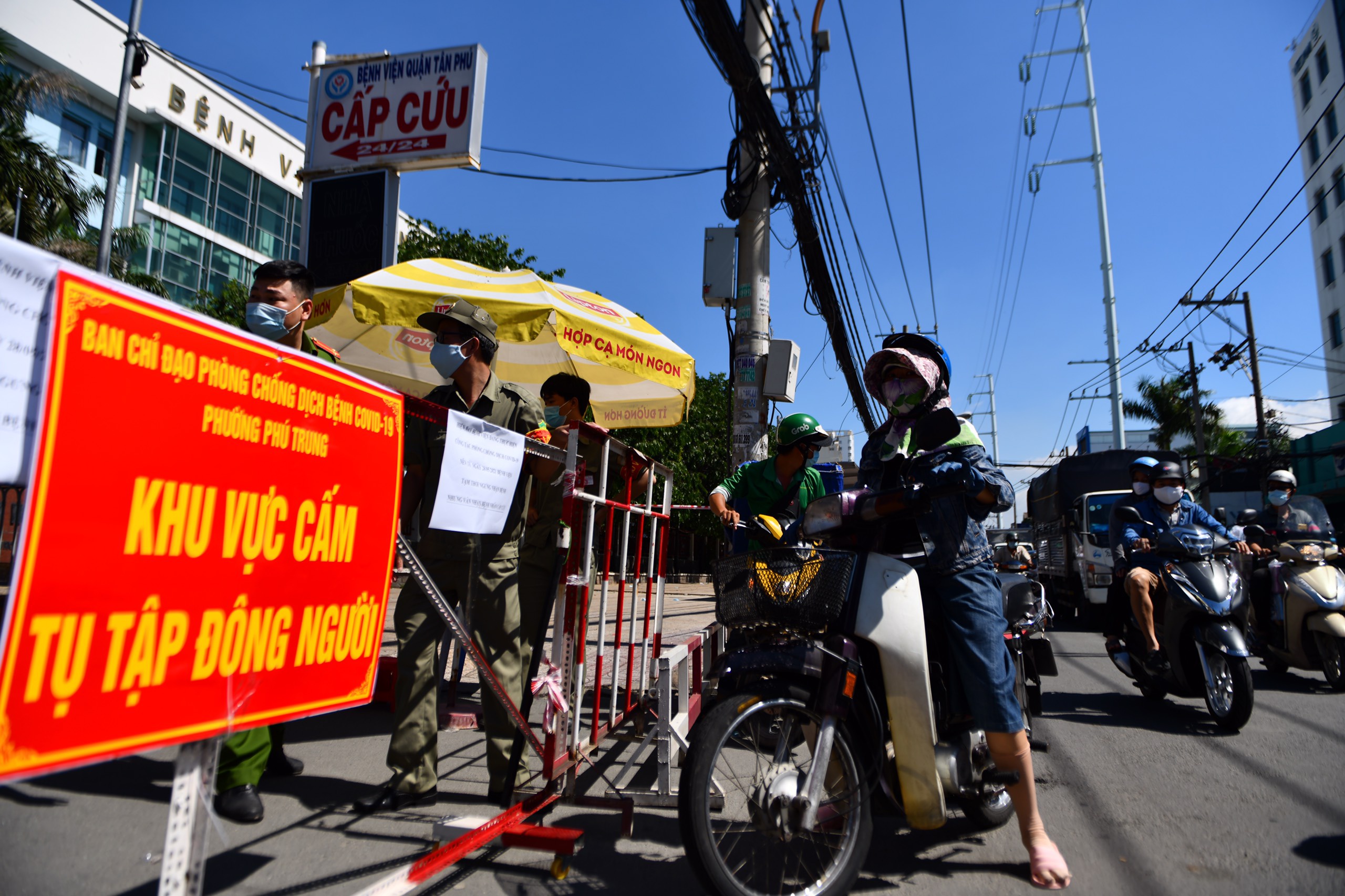 dich Covid-19 bung phat tai TP.HCM anh 1