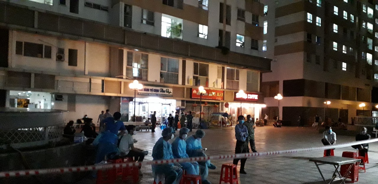 dich Covid-19 bung phat tai TP.HCM anh 1