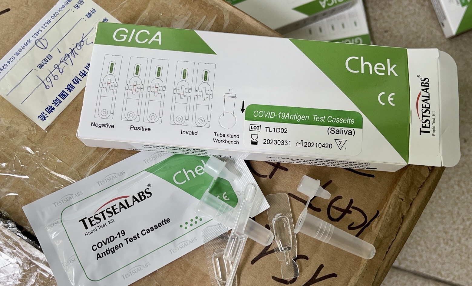 Gian lan thuong mai cac mat hang y te anh 1