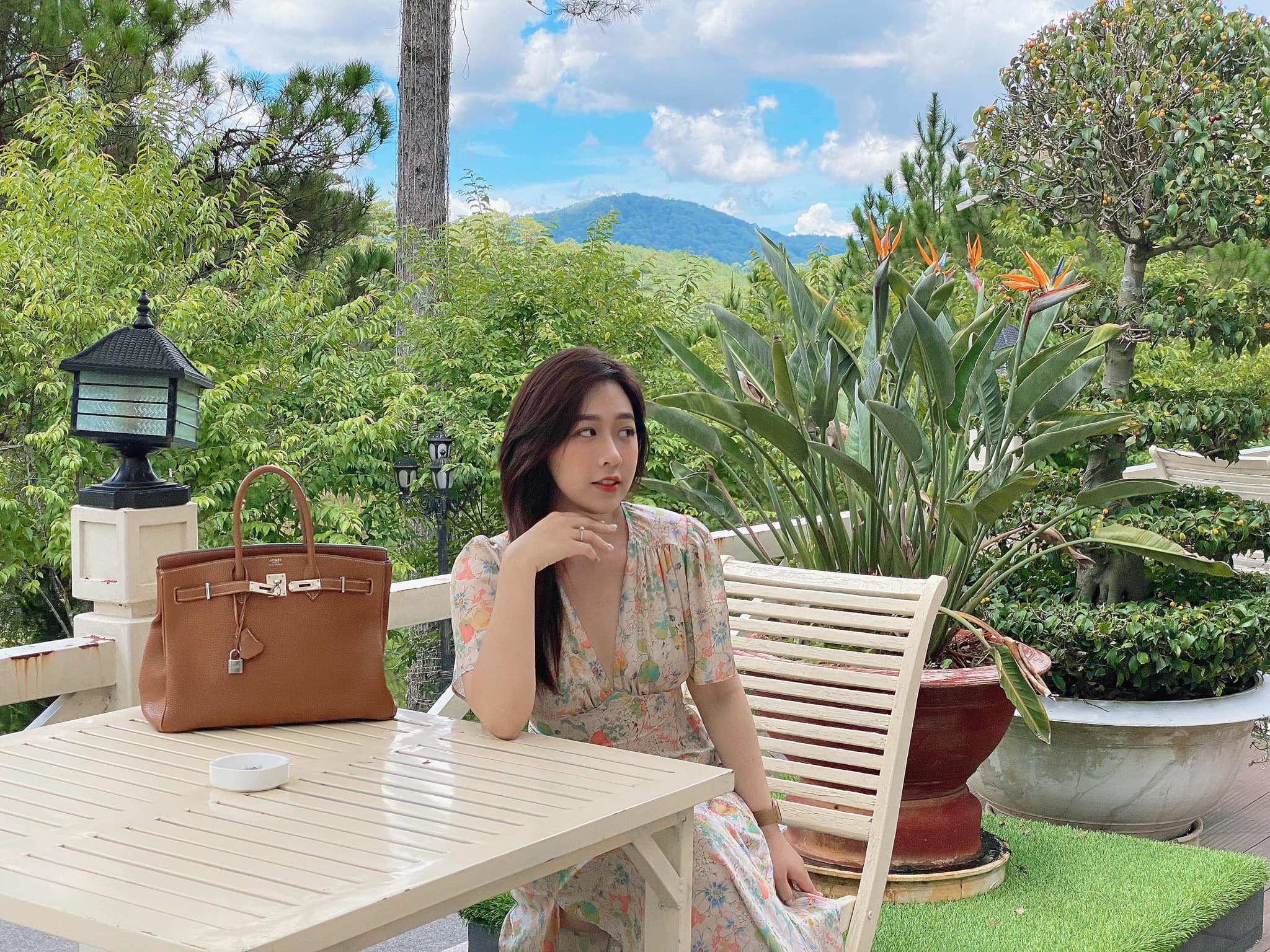 co gai tang hoa tong thong Trump anh 6