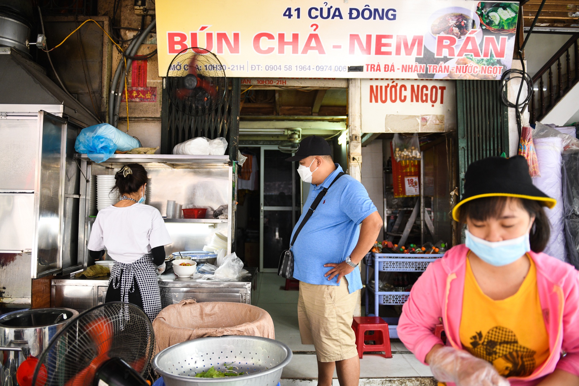 Bun cha Ha Noi, kinh doanh mua dich, ban mang ve anh 8