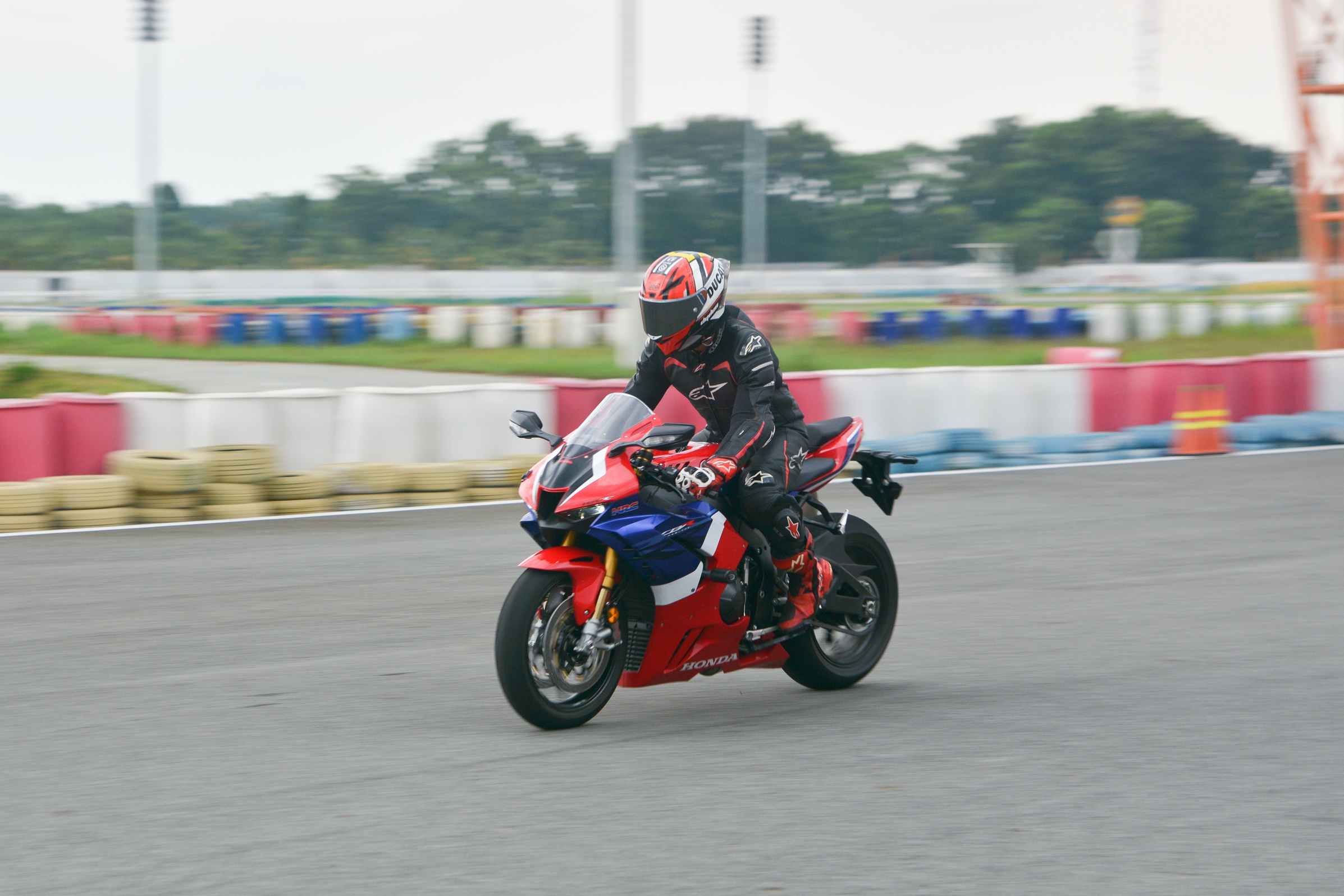 Honda CBR1000RR-R ban tai Viet Nam co nguy co gay he thong treo sau anh 2