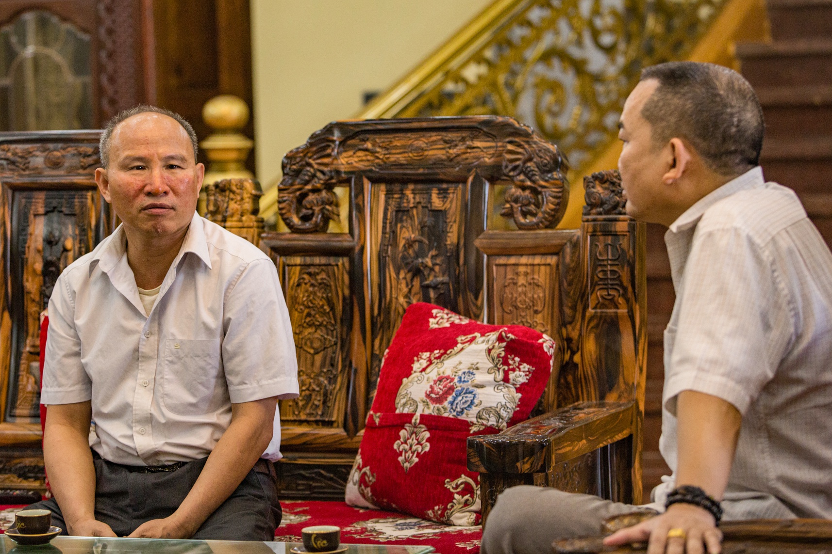 Can canh toa lau dai dat vang anh 10