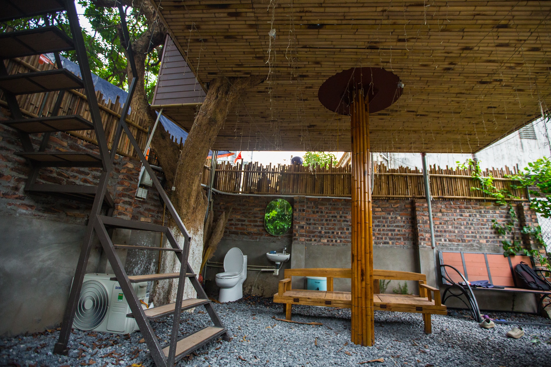 Doc dao ngoi nha tram trieu tren cay o Ha Noi anh 3