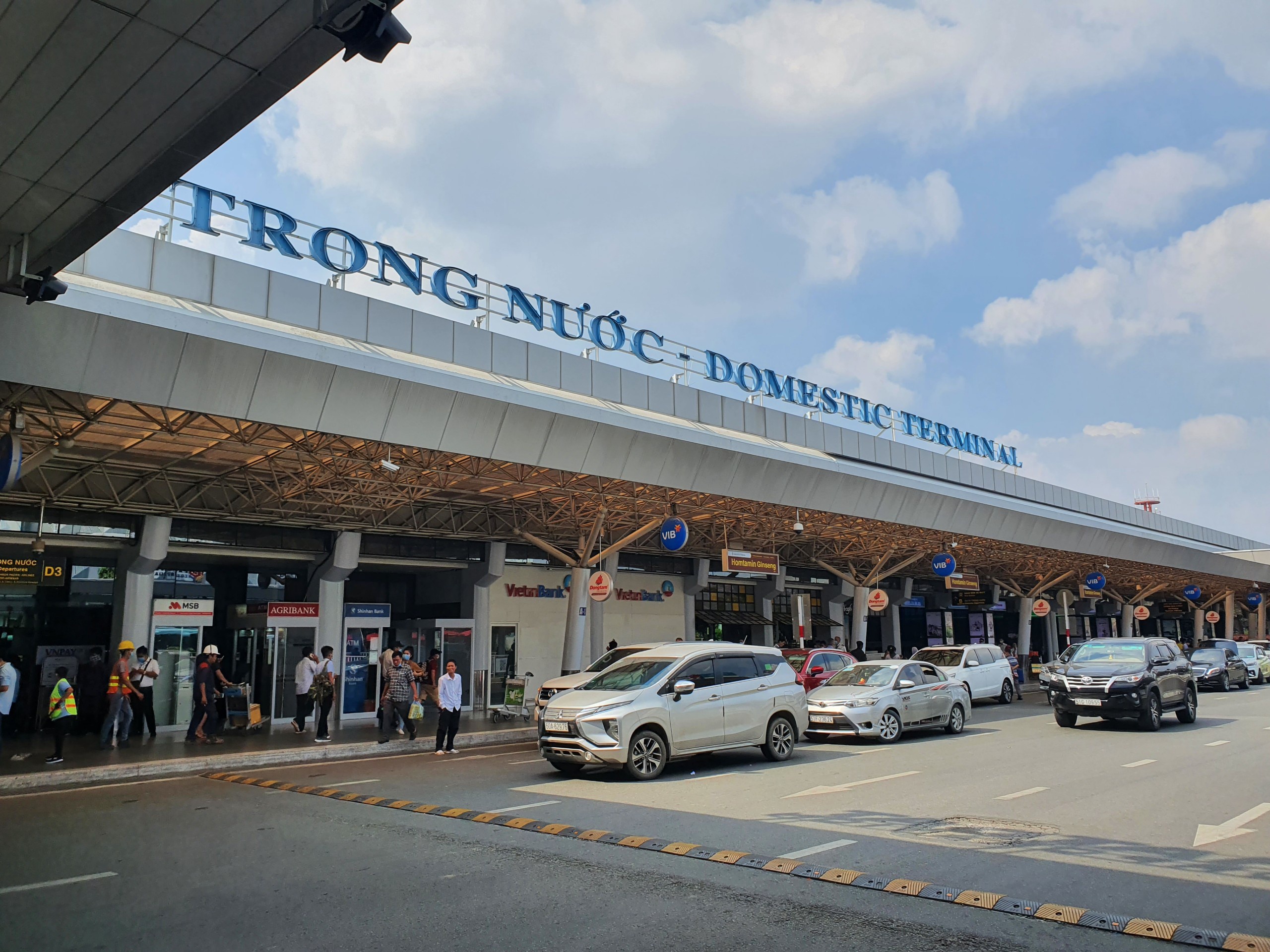 phan lan san bay Tan Son Nhat anh 1